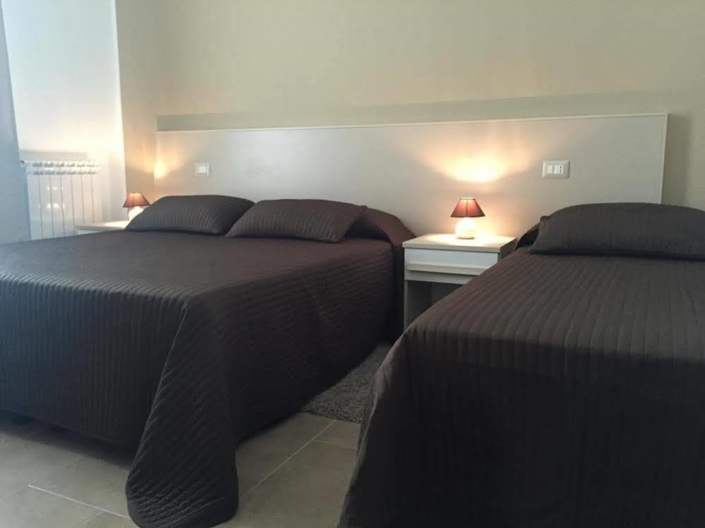 B&B Cairoli Messina Eksteriør billede