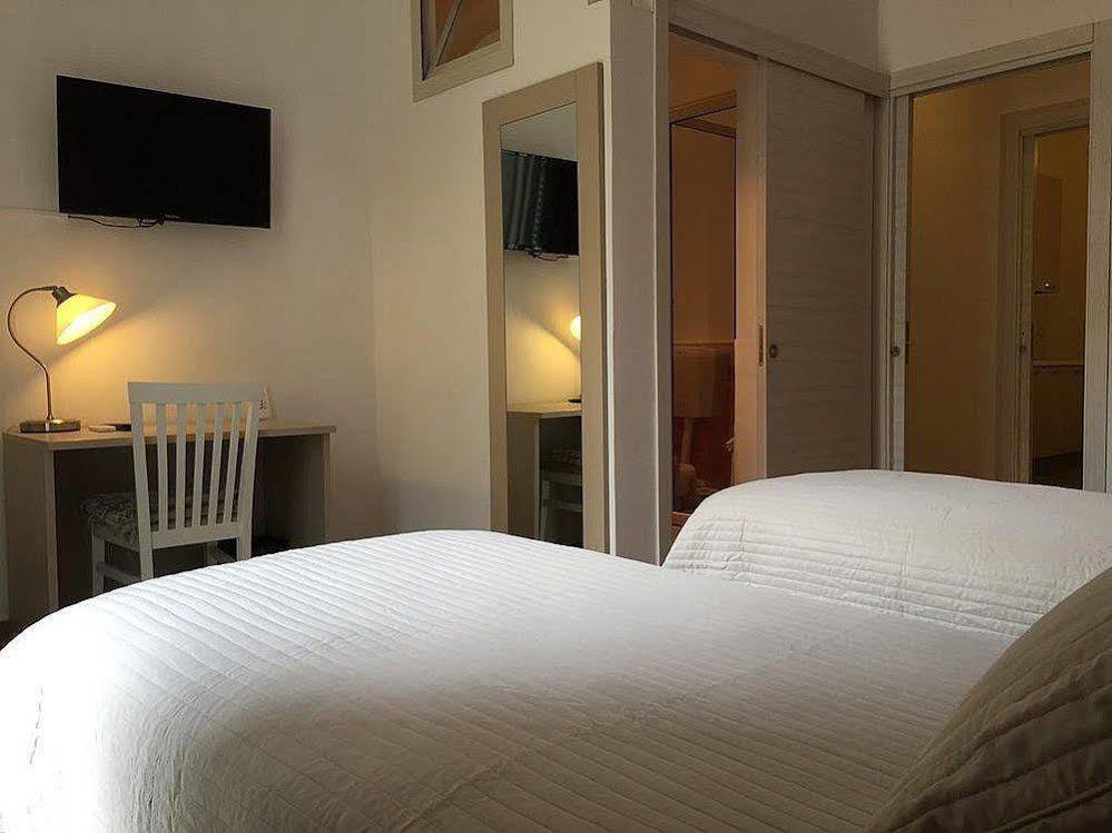 B&B Cairoli Messina Eksteriør billede