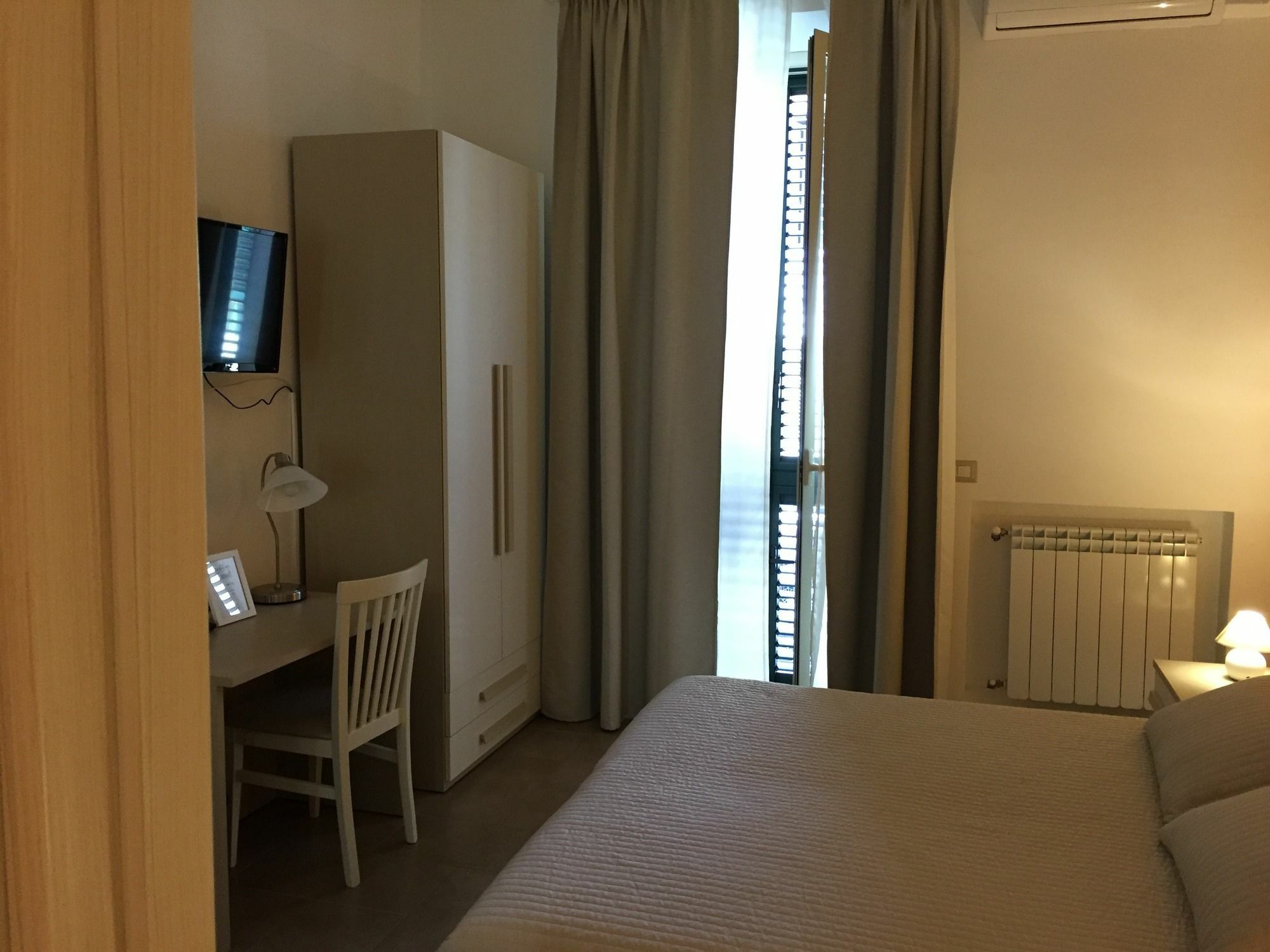 B&B Cairoli Messina Eksteriør billede